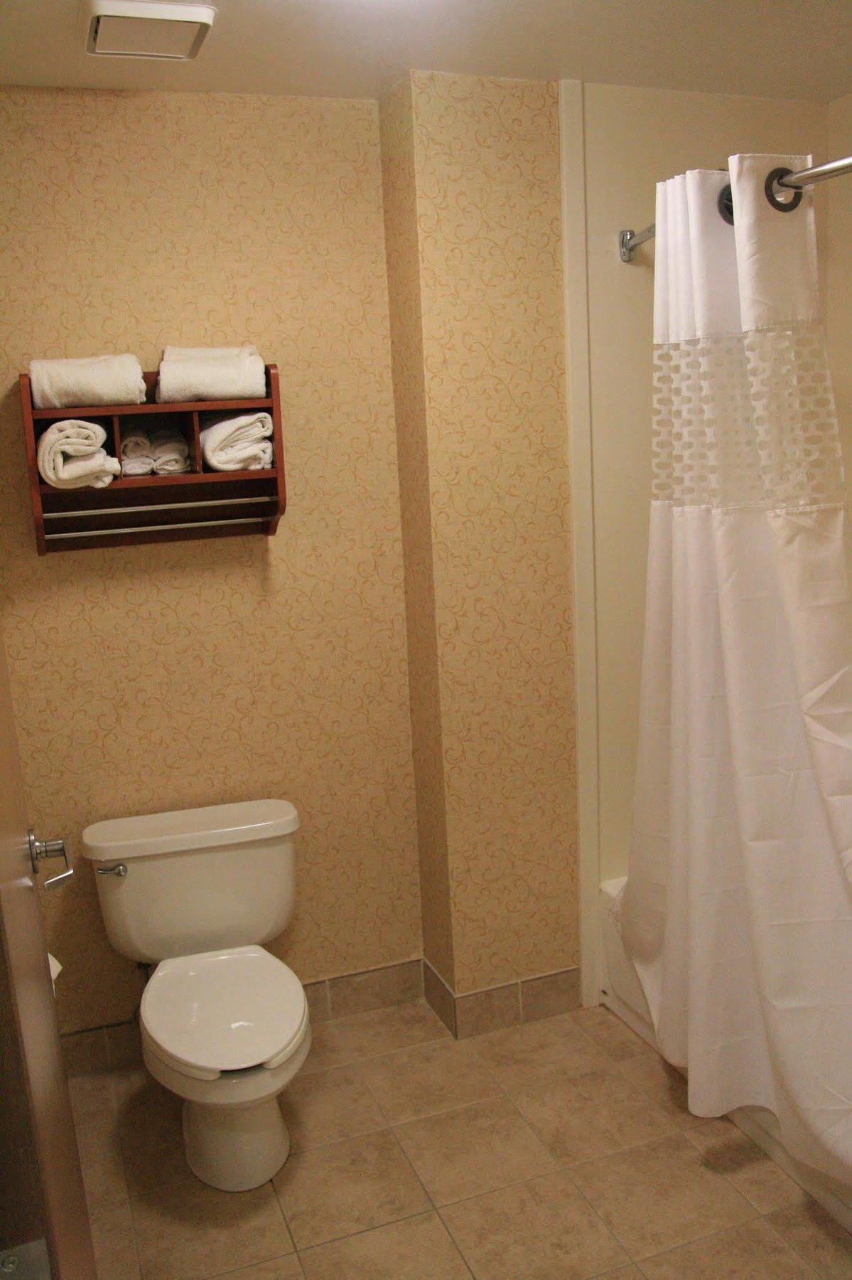 Hampton & Binghamton/vestal Vestal